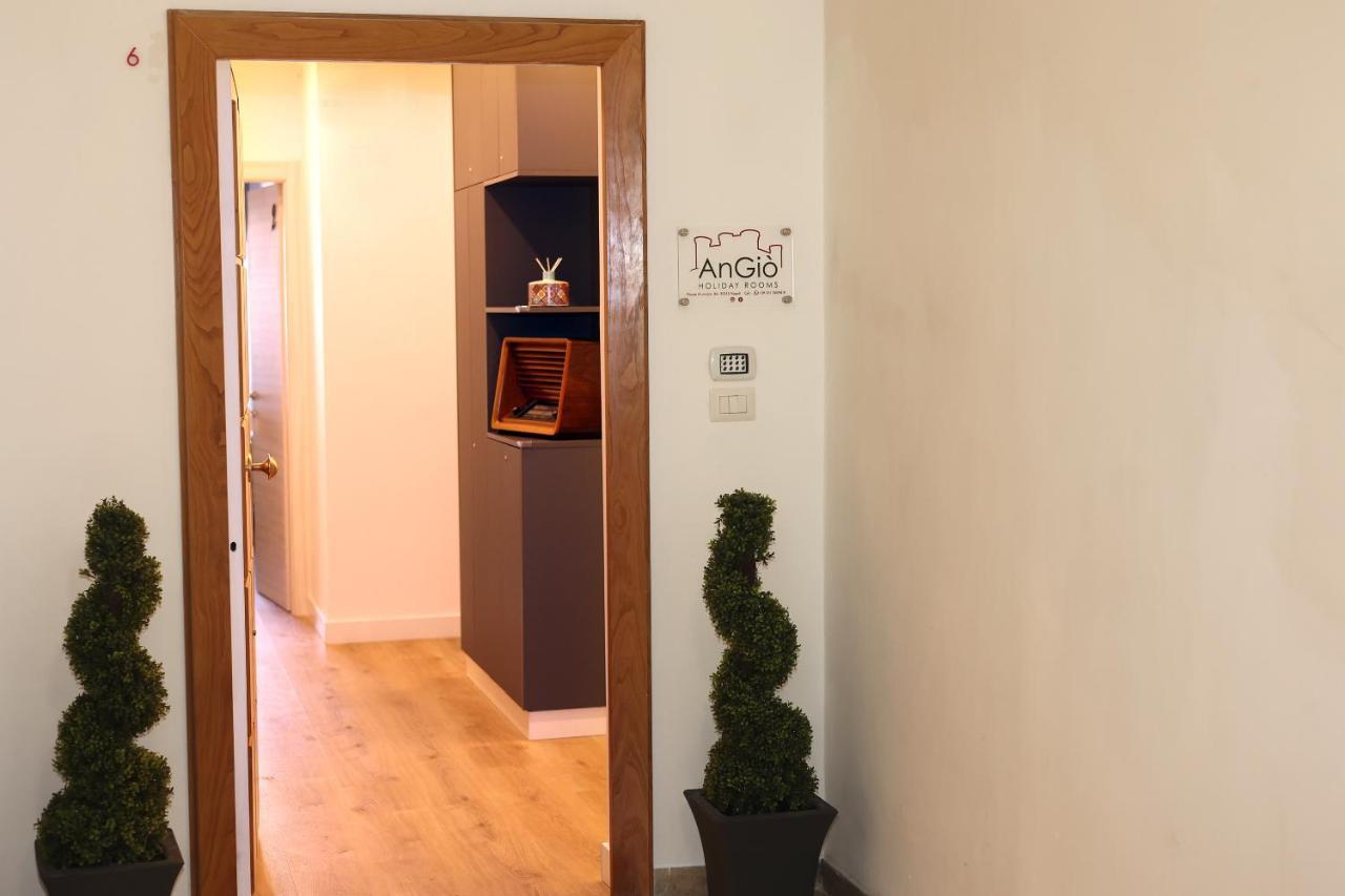 Angio Holiday Rooms Neapel Exterior foto