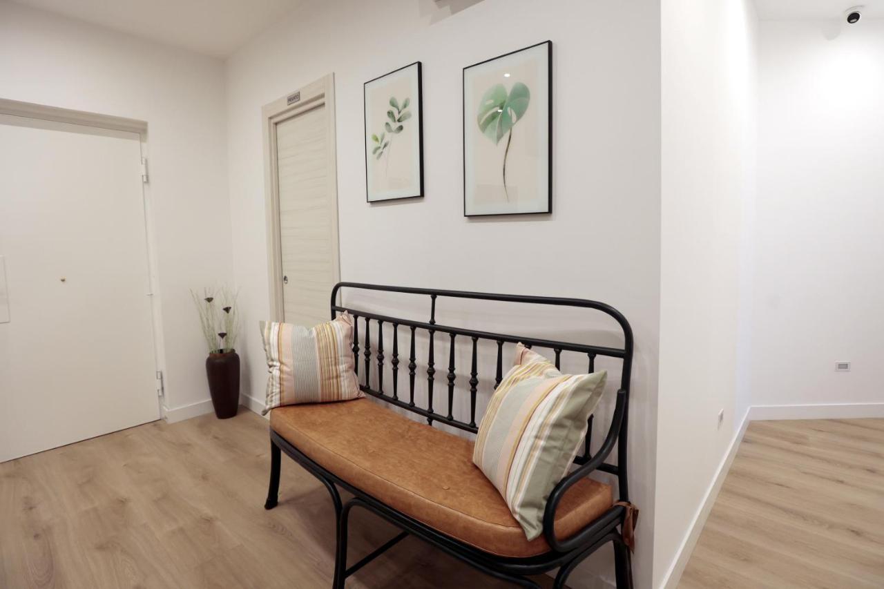 Angio Holiday Rooms Neapel Exterior foto