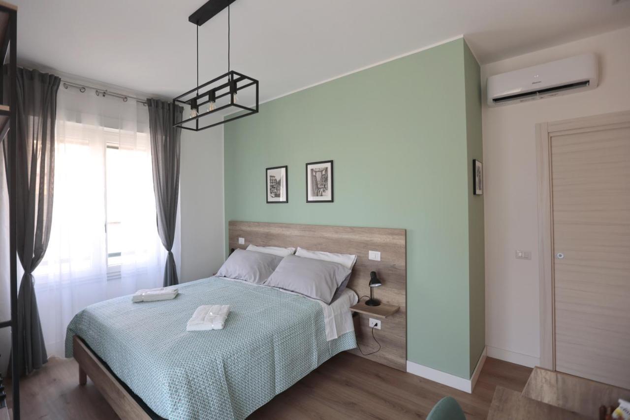 Angio Holiday Rooms Neapel Exterior foto