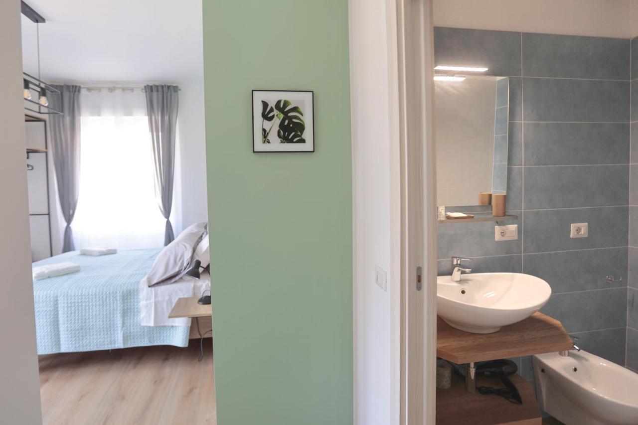 Angio Holiday Rooms Neapel Exterior foto