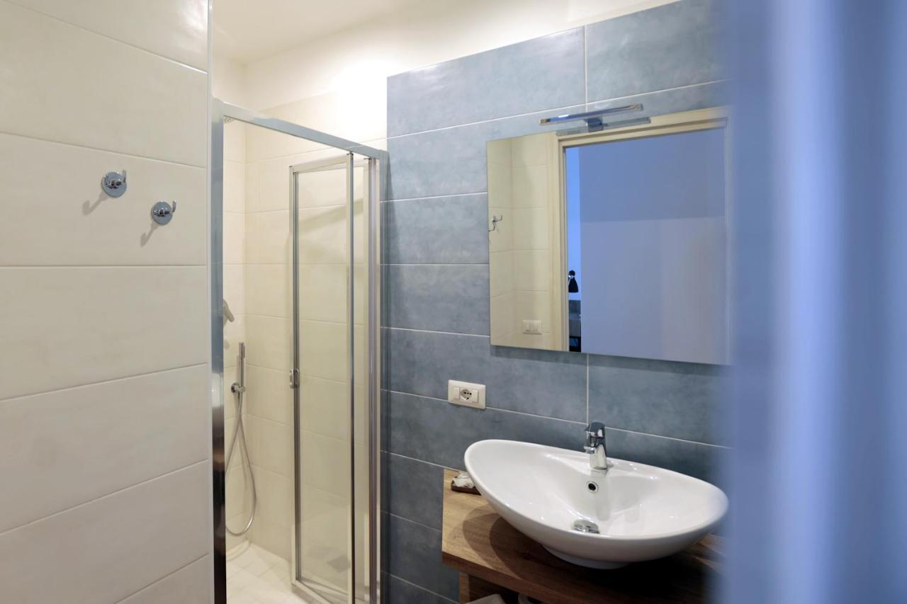 Angio Holiday Rooms Neapel Exterior foto