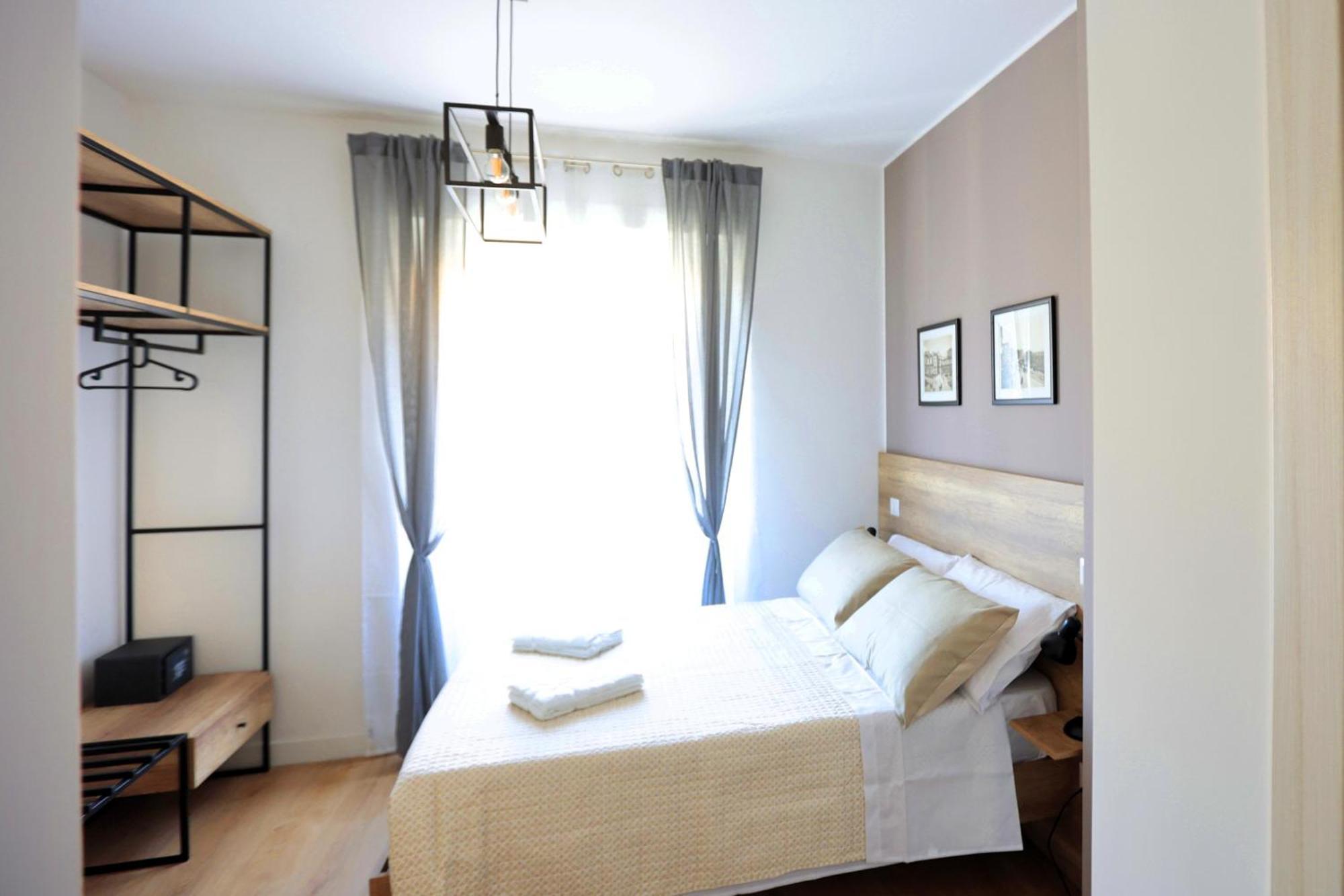 Angio Holiday Rooms Neapel Exterior foto