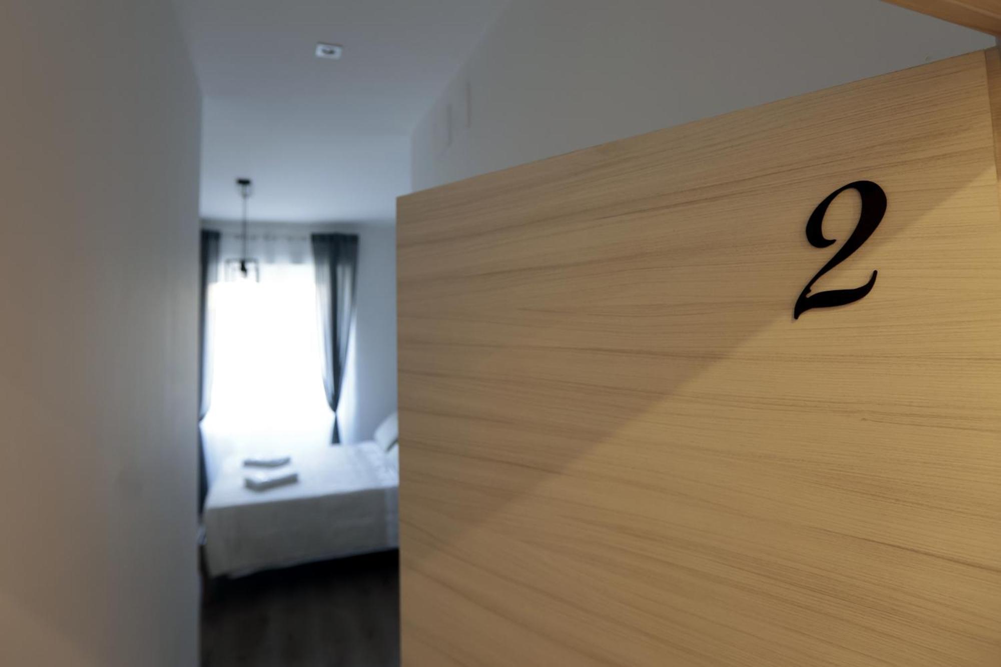 Angio Holiday Rooms Neapel Exterior foto